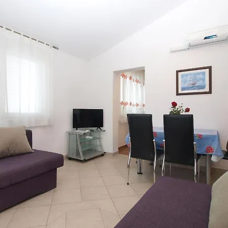 Apartment Fuer 4 Personen Ca 40 Qm In Fazana, Istrien Istrische Riviera Fazana